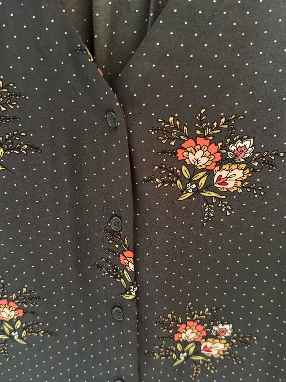T Tahari XL Floral Polka Dot Button Front Blouse Smocked Ruffle Sleeve - Picture 4 of 6